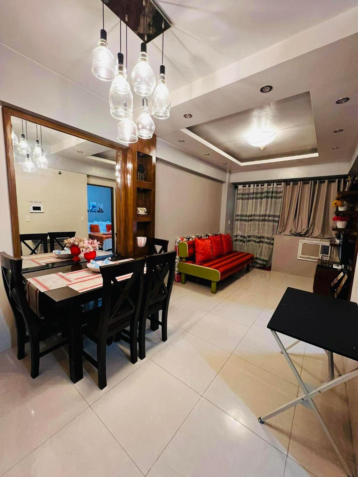 One Palm Tree Villas Condominium - Studio 10O With Balcony - Across Terminal 3 Airport Manila Bagian luar foto
